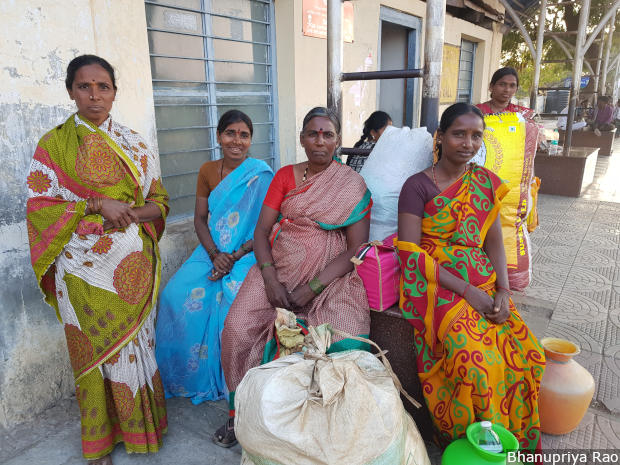 Bhanupriya Sex - Losing Their Fields And All Hope, Andhra Farmers Turn Daily Wagers